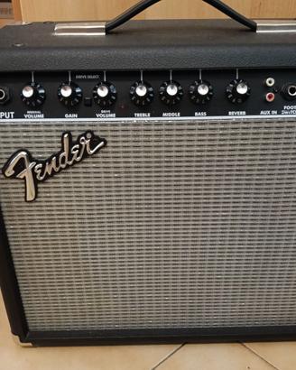 Amplificatore chitarra Fender Frontman da riparare