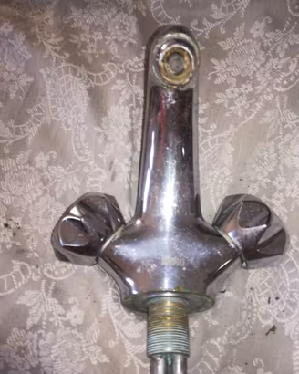 Rubinetto lavabo monoforo Teorema