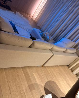 Divano letto  modulare nuovo appena comprato