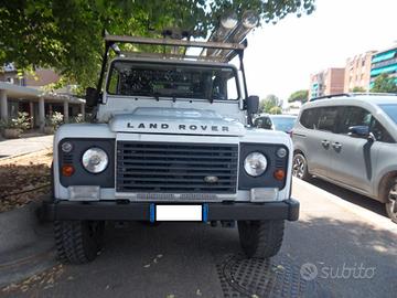 Land Rover Defender 90 2.2 TD4 Station Wagon N1