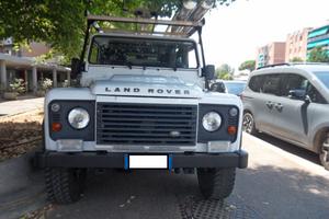 Land Rover Defender 90 2.2 TD4 Station Wagon N1