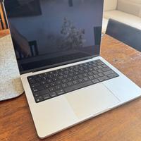 MacBook Pro 14" 2021 Bloccato (Leggi Descrizione)