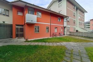 VILLASCHIERA TRICAMERE CON GIARDINETTO PRIVATO