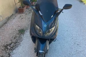 Yamaha TMax Anno 2007