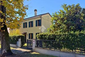 PORZIONE DI BIFAMILIARE A ARGENTA