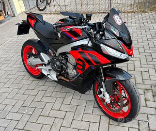 Aprilia tuono 660 factory