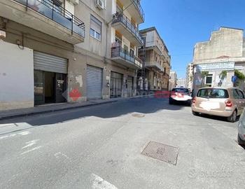 Negozio Catania [BM-2NB55-AVACG]