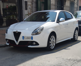 Alfa Romeo Giulietta Benzina-Gpl