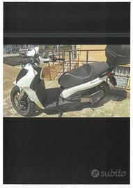 SCOOTER PIAGGIO CARNABY 300