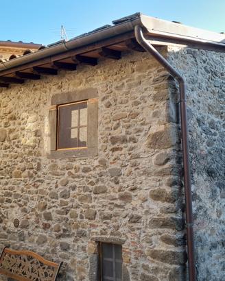 Metato in pietra montagna Appennino Toscano