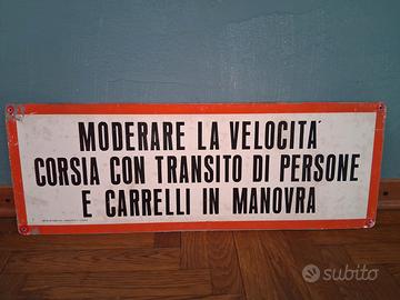 Cartello moderare la velocità