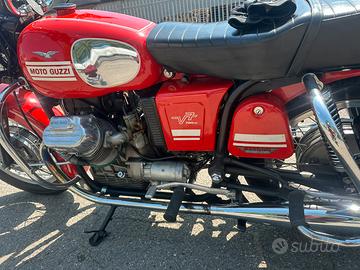 Moto guzzi v7  700 creola 1977