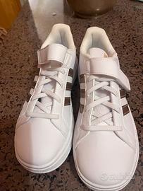 Scarpe Adidas unisex taglia 35