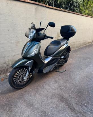 Beverly 300 S