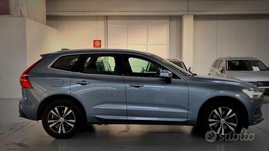 VOLVO XC60 B4 d AWD Geartronic -KAMERA-CAR PLAY-