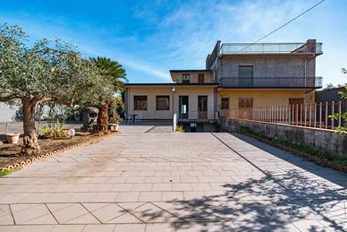 Casa indipendente - Santa Venerina