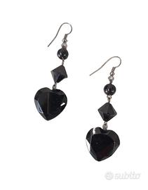 Orecchini pendenti neri