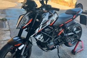 Ktm duke 125