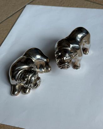 Cani bulldog argento