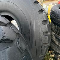 Pneumatici 23.5-25 usati