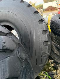 Pneumatici 23.5-25 usati