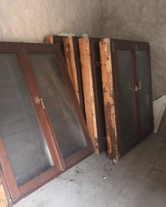 Finestre in legno triplo vetro con scuri
