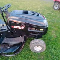 trattorino tagliaerba