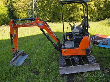 escavatore hitachi 