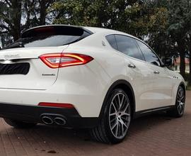 Maserati Levante V6 Diesel 275 Granlusso,pelle ros