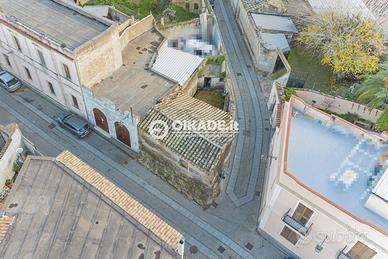 Rudere indipendente con cortile a Sinnai