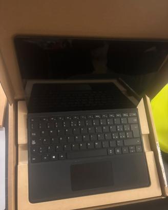 Microsoft Surface Pro 8 + Keyboard + Slim Pen