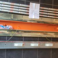 plafoniera molto luminosa al neon completa di tubi