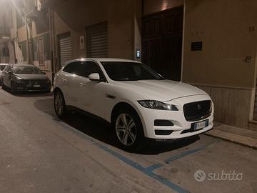 Jaguar F-Pace 2.0 portfolio automatica