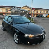 Alfa romeo 147 1.9 Jtdm black line
