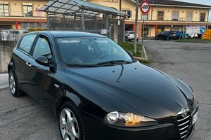 Alfa romeo 147 1.9 Jtdm black line