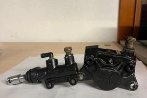 Pinza posteriore della brembo +pompa freno