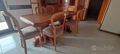 Tavolo  in noce con 6 sedie