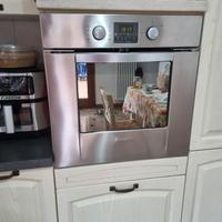 Forno autopulente Ariston frontale in acciaio