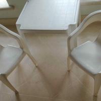 tavolino+ 2 sedie bambino in plastica 