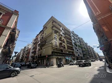 3 LOCALI A BARI