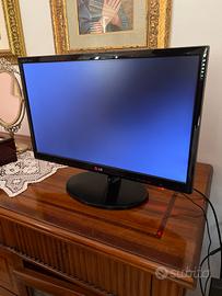 Televisore LG da 22 pollici