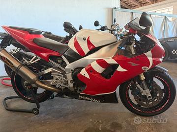 Yamaha r1 1999