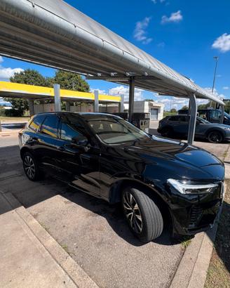 Volvo xc60 b4 awd dark plus 2023