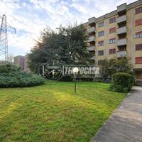 AMPIO QUADRILOCALE CON DOPPI SERVIZI IN ZONA SAN F