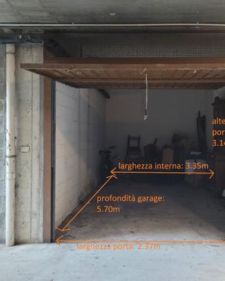 Garage di 19 m² a Dolceacqua, via Roma