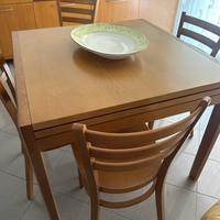 Tavolo in legno