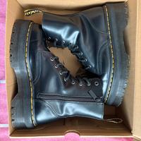 Dr. Martens Platform 39