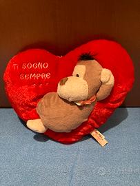 Cuscino cuore peluche