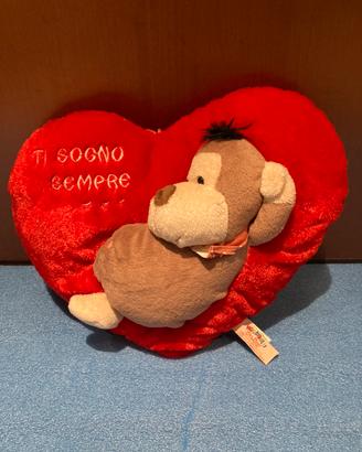 Cuscino cuore peluche