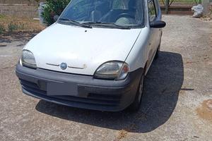 Fiat 600 imatricolazione 02/2006 139600km